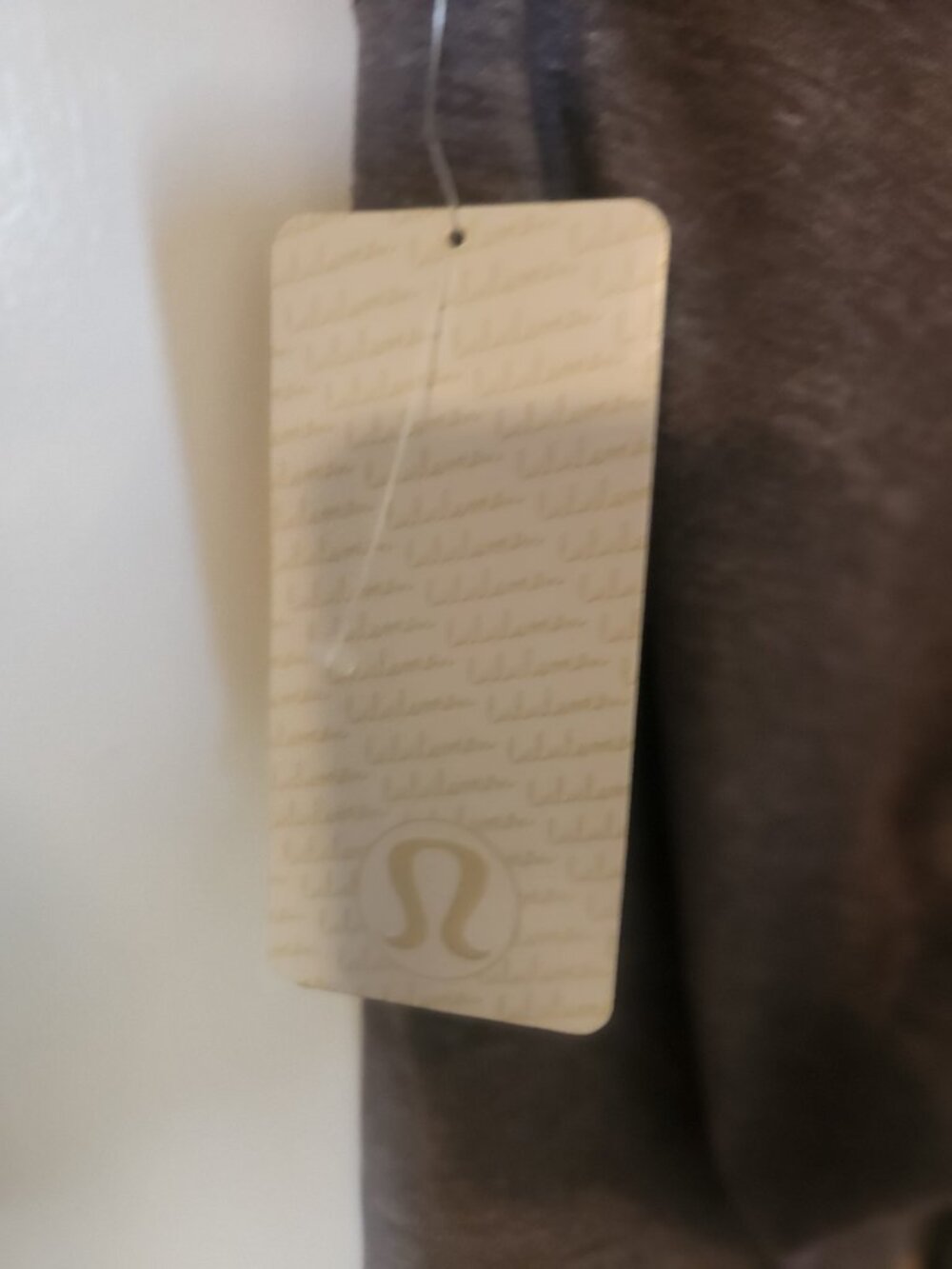 Lululemon - Picture 3 of 5